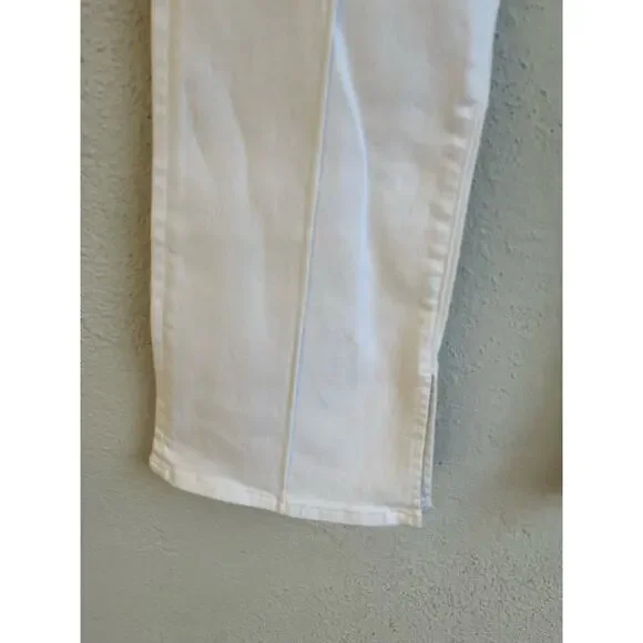 Express Woman Mid Rise White Pintuck Skyscraper Jeans, Size 14S
